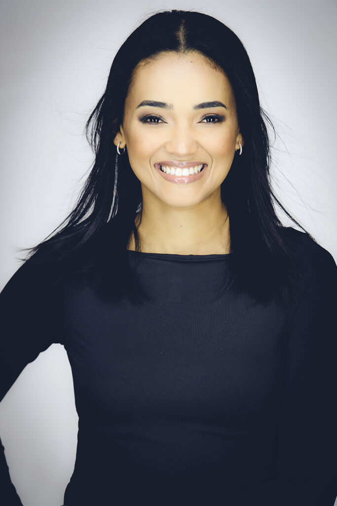 Soft natural glam makeup by Storm Pass for a professional corporate headshot, photo by Kevin Mark Pass photography