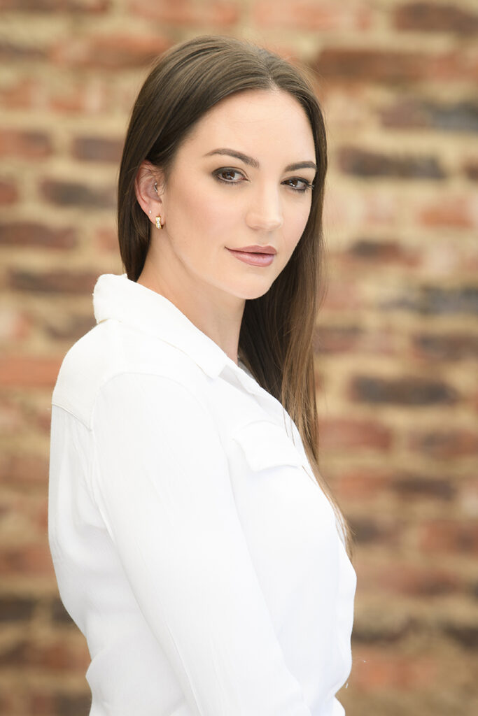 Soft natural glam makeup by Storm Pass for a professional corporate headshot, photo by Kevin Mark Pass photography